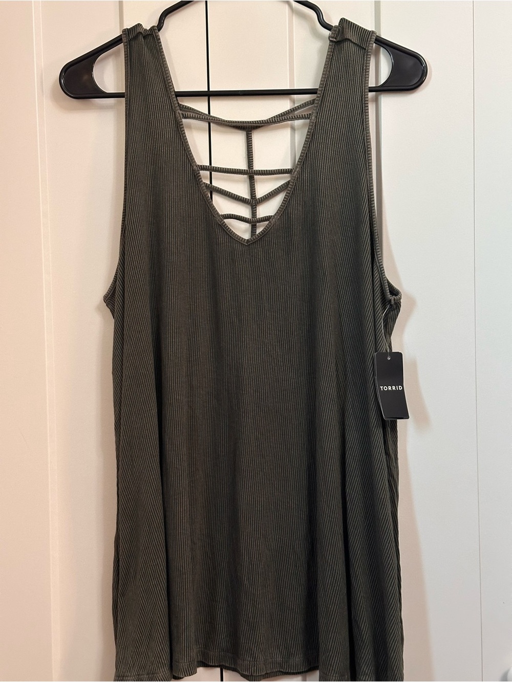 Torrid Super Soft Olive Green Strappy Cage V-Neck Ribbed TankTop NWT Size 2 (2X)